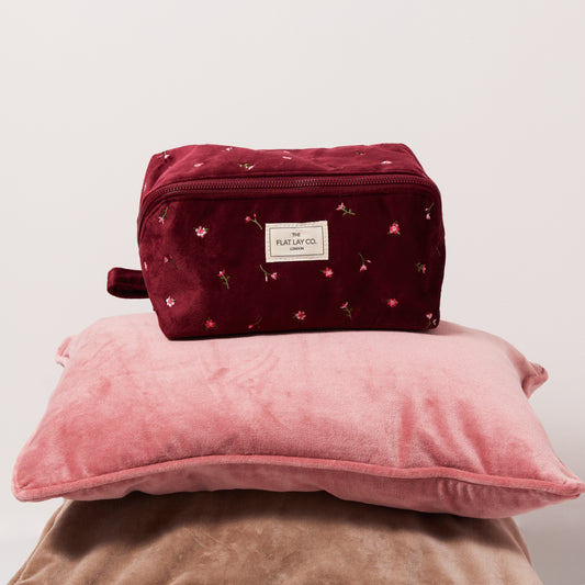 Box-Form Kosmetiktasche - Bordeaux Ditsy-Rosen Samt