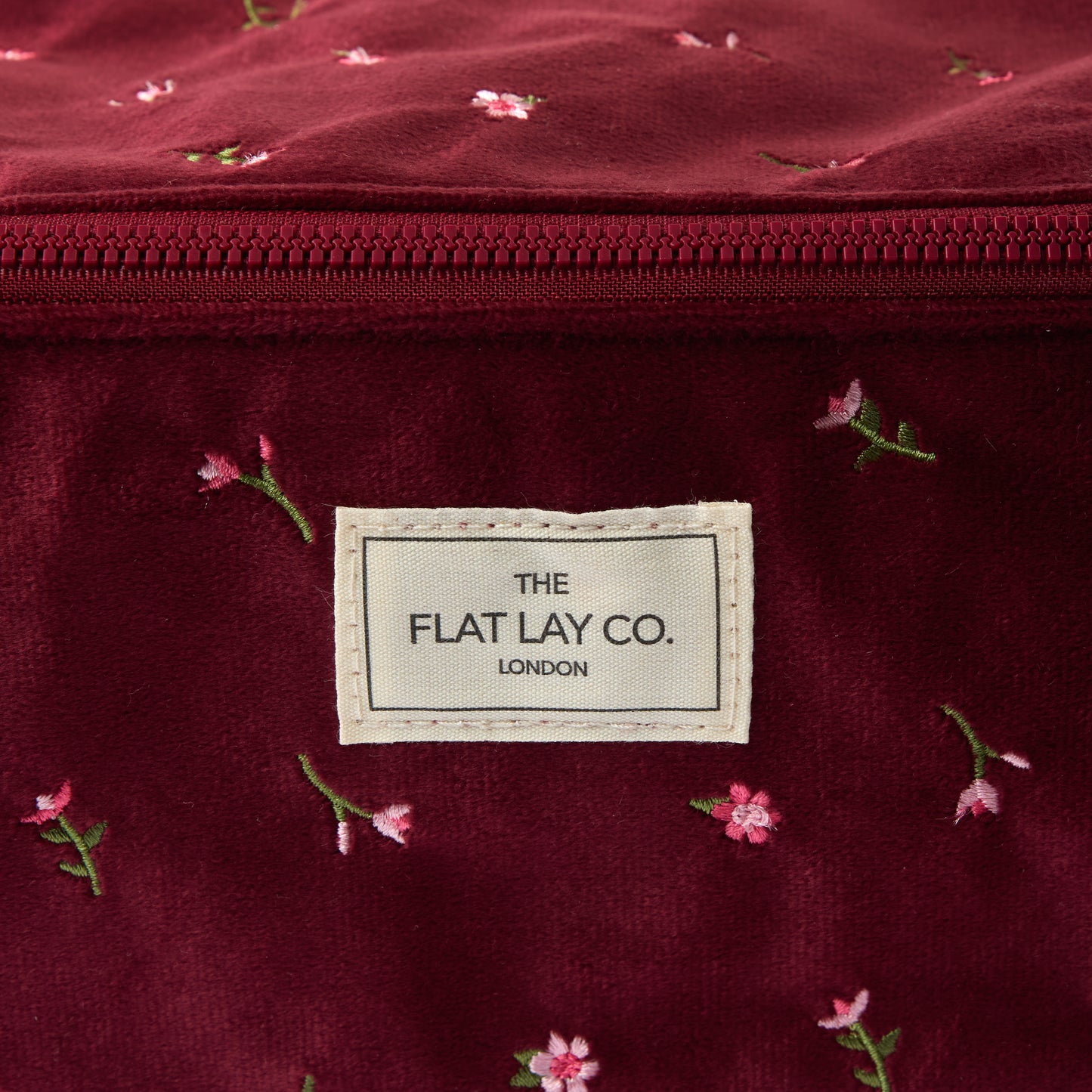 Box-Form Kosmetiktasche - Bordeaux Ditsy-Rosen Samt