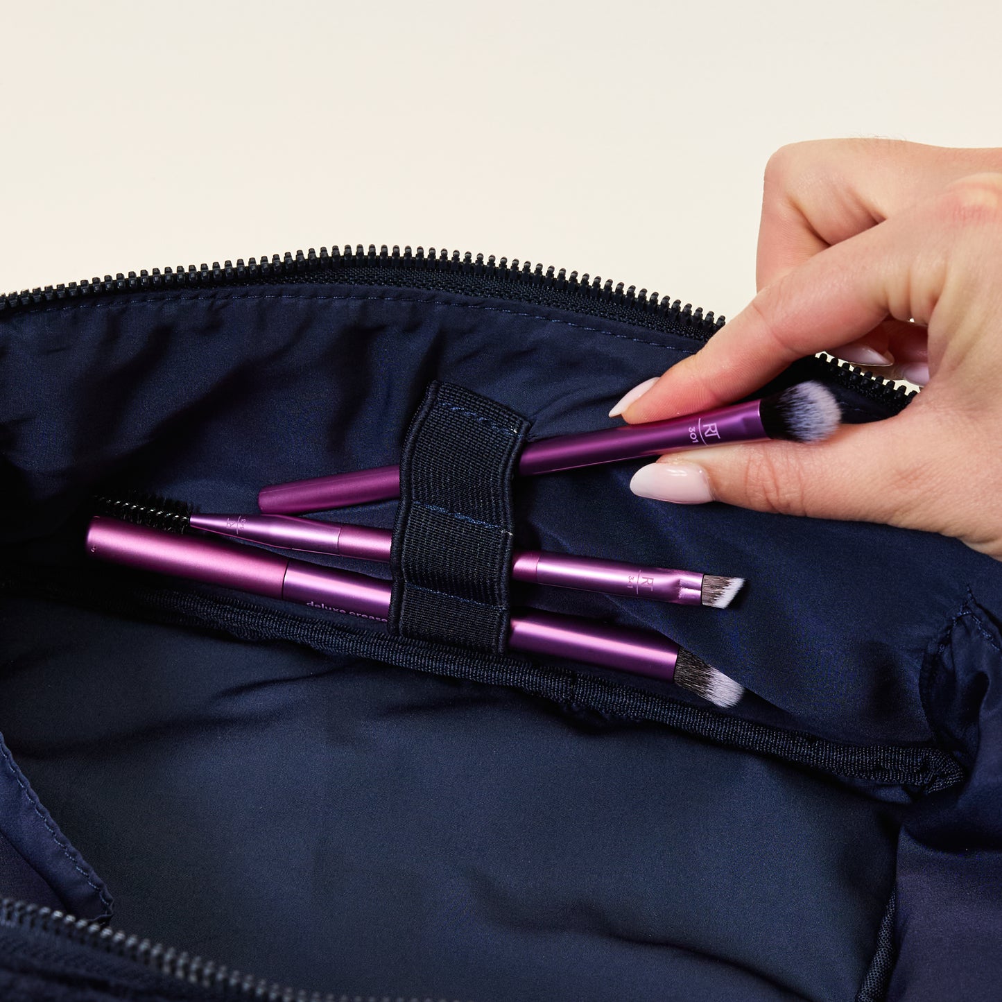Box-Form Kosmetiktasche - Bestickter himmelblauer Samt